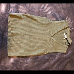 women’s green tank top